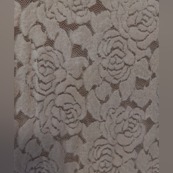 Dynamite Lace Top - Picture 2 of 3